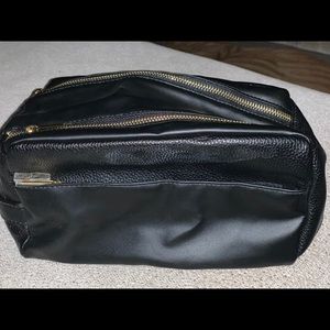 Toiletry travel bag